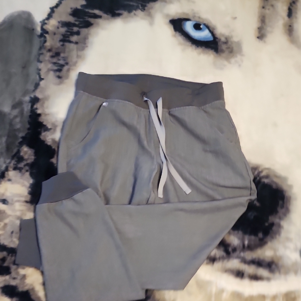 Gray Jogger Scrub Pants
